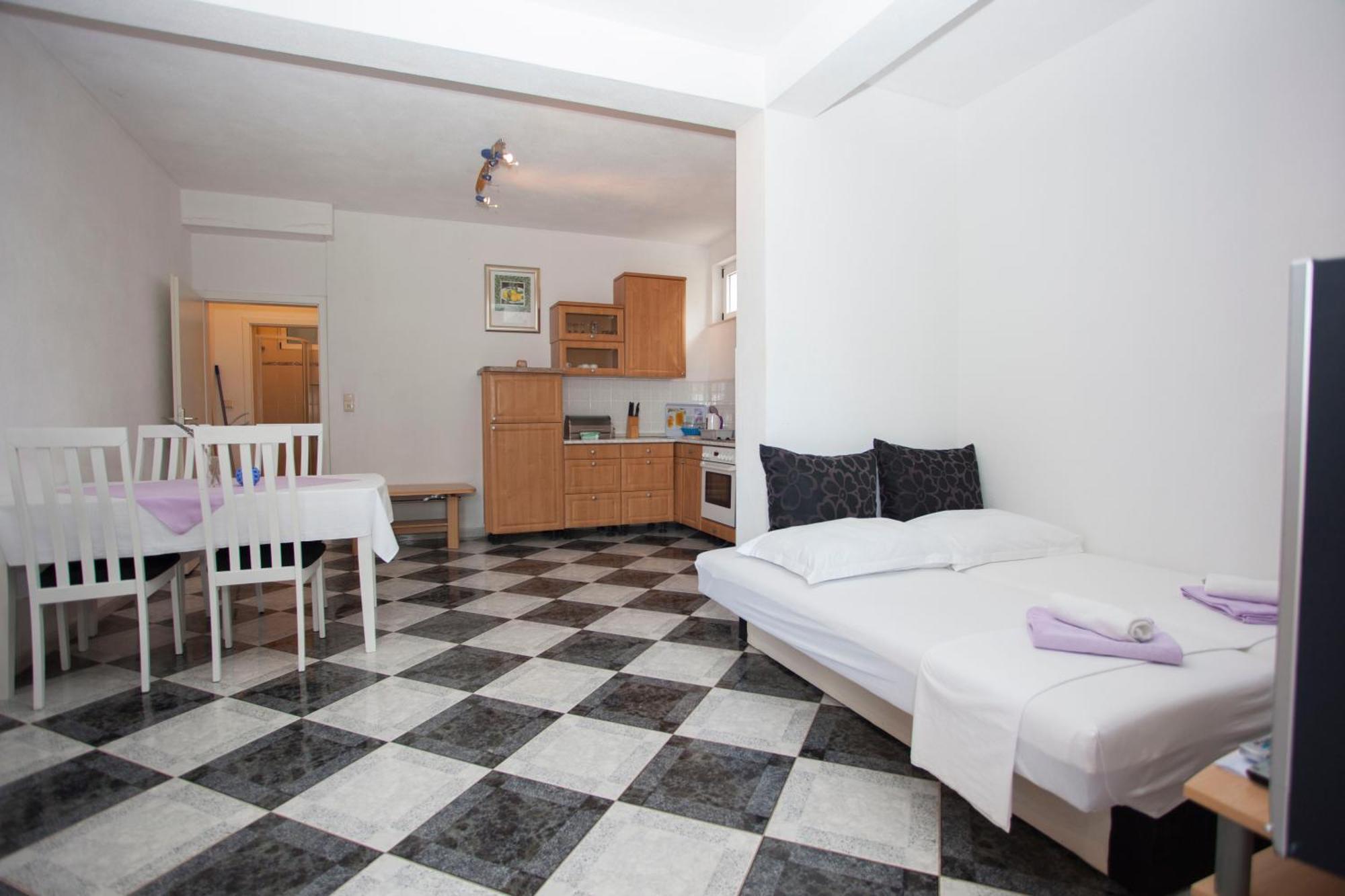 Apartments Damjanovic Makarska Quarto foto
