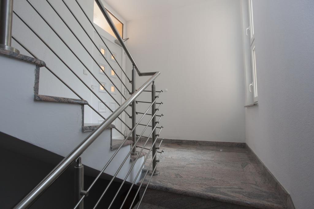 Apartments Damjanovic Makarska Exterior foto