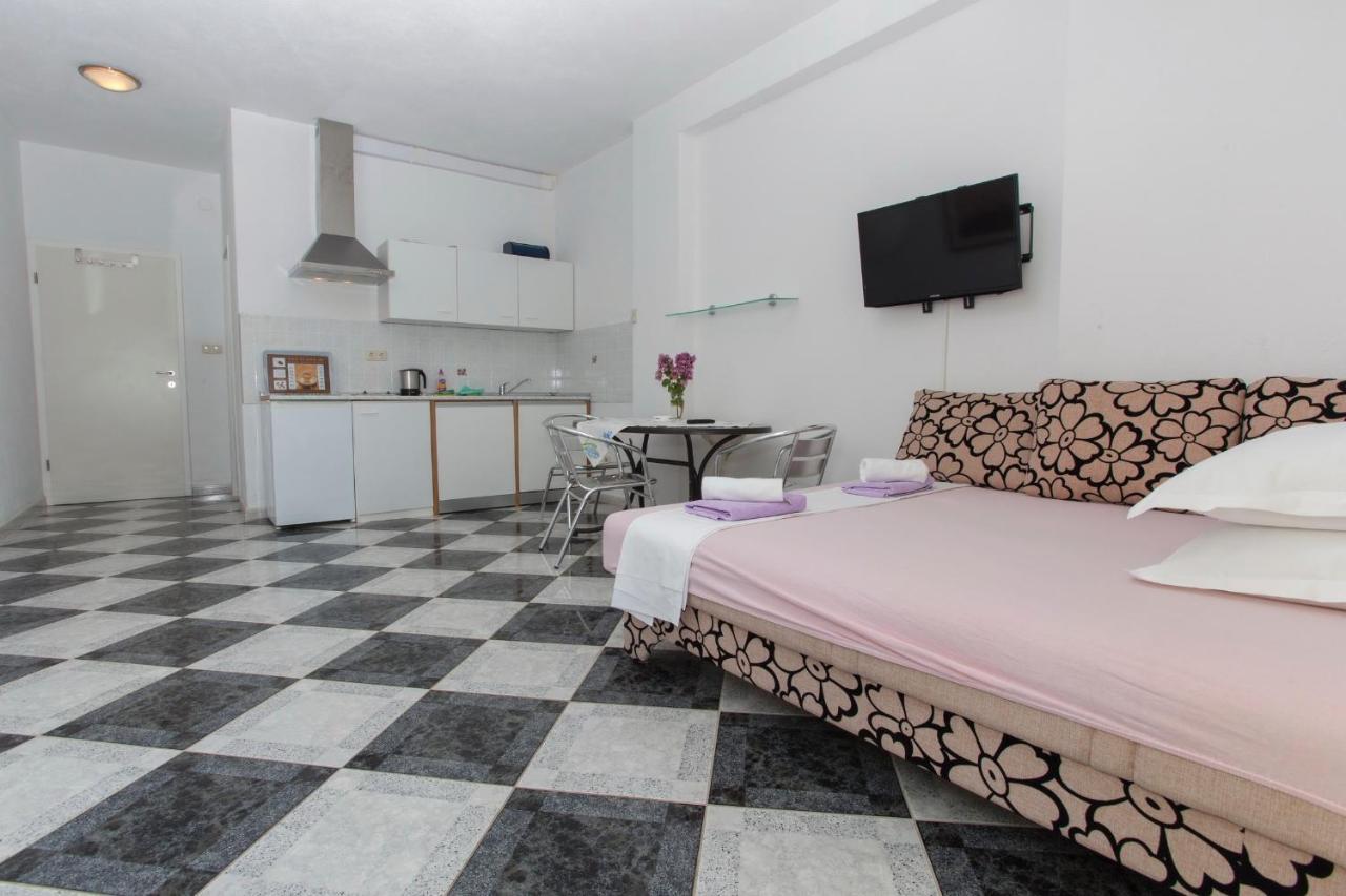 Apartments Damjanovic Makarska Quarto foto