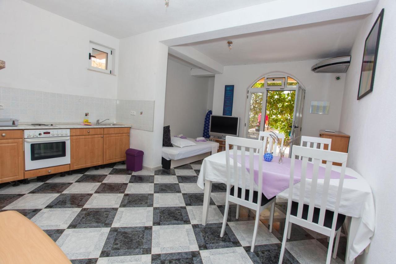 Apartments Damjanovic Makarska Exterior foto